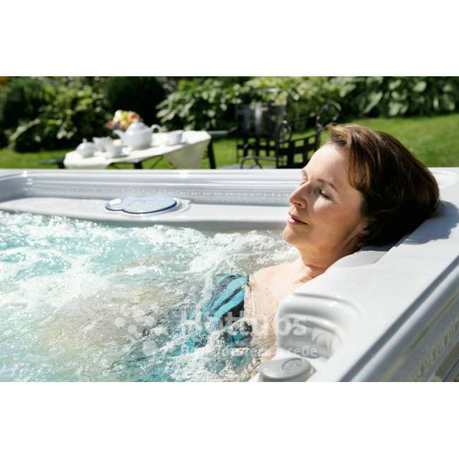Artesian Spas 748L Deluxe Class Artesian Spas 748L Deluxe Class