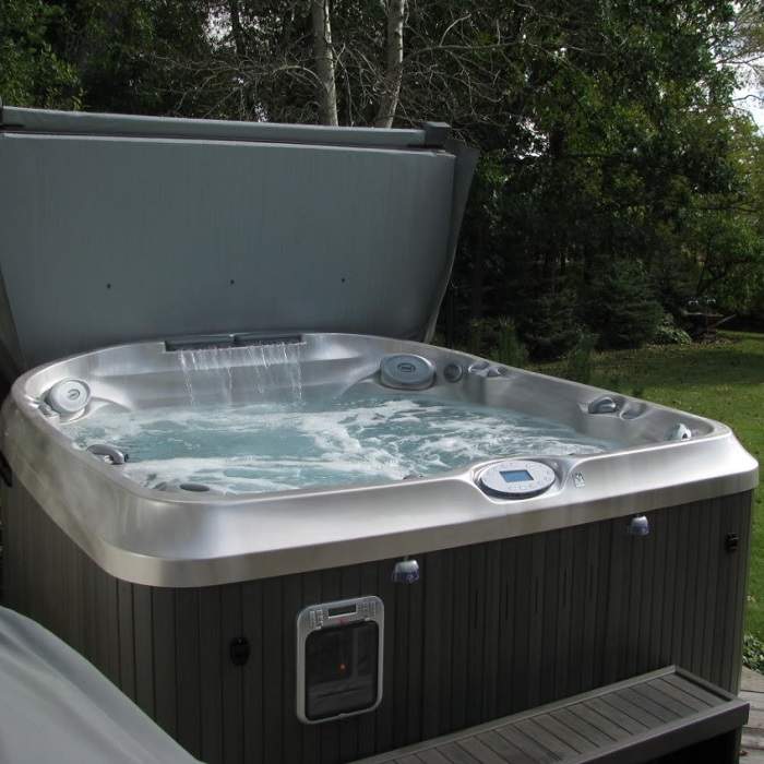 Jacuzzi Jacuzzi